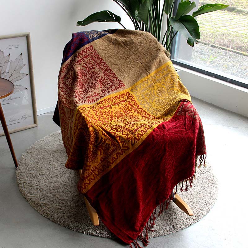 Bohemian Chenille Throw Blanket - Jacquard Pattern with Fringe