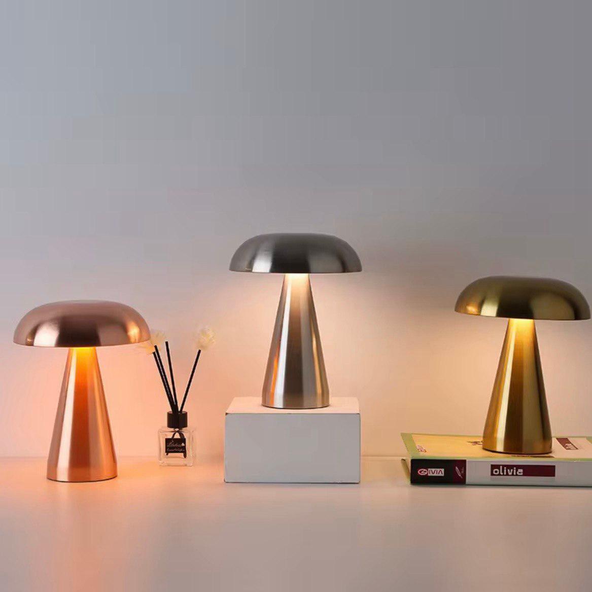 Cordless Table Lamp With Adjustable Light